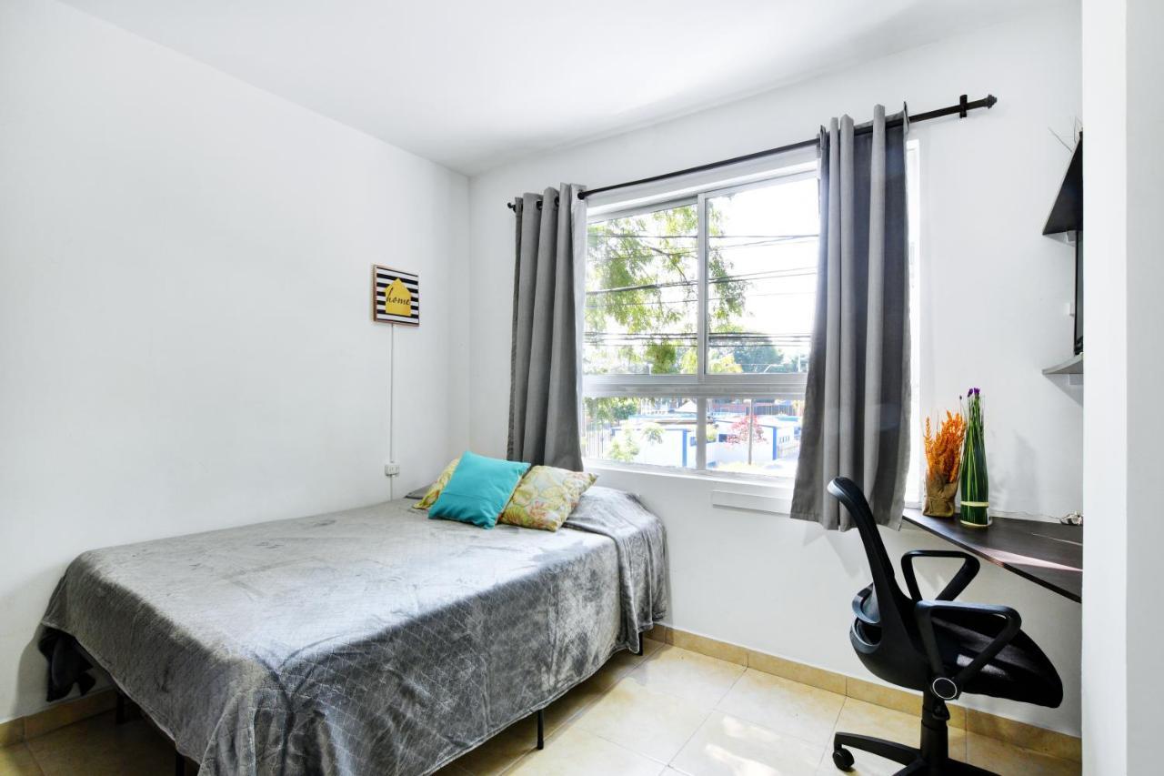 International House Co-Living Hostel Medellín Buitenkant foto