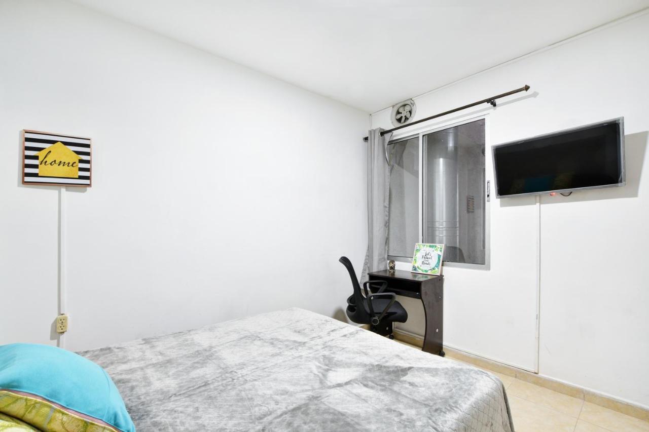 International House Co-Living Hostel Medellín Buitenkant foto